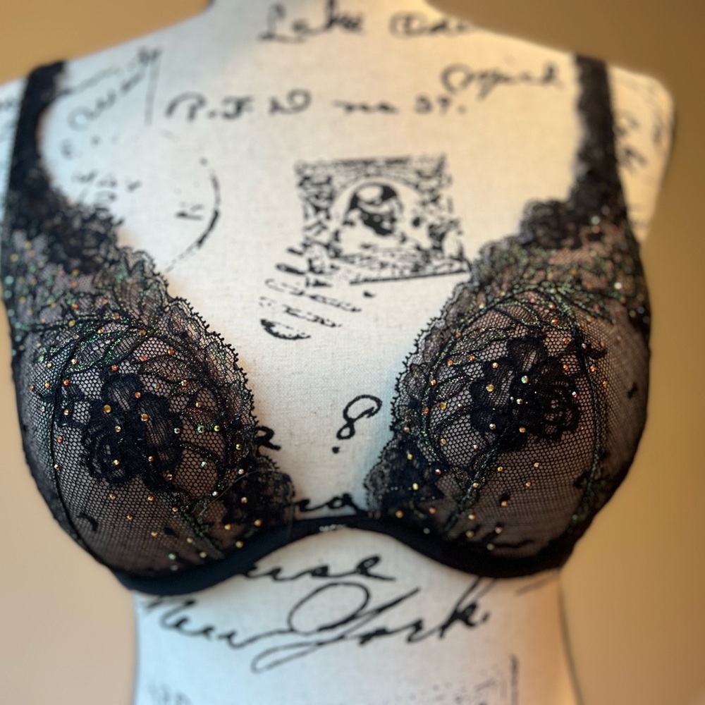 VICTORIA'S SECRET VERY SEXY LACE SHINE STRAP PUSH UP BRA 34C in Black